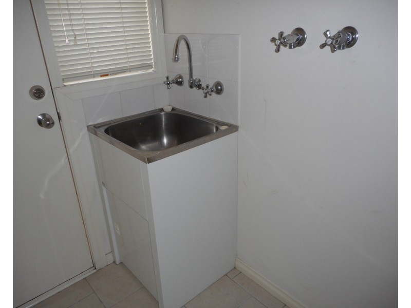 3/9-11 Gibson  Court, Altona Meadows VIC 3028