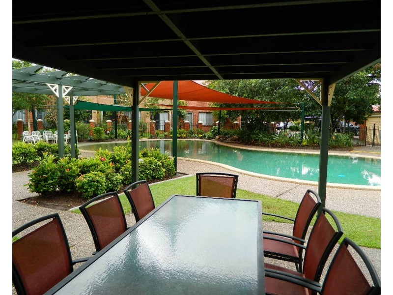 23/18 Tallebudgera Creek Road, Burleigh Heads QLD 4220