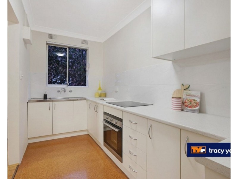 8/37 Meadow Cresent, Meadowbank NSW 2114