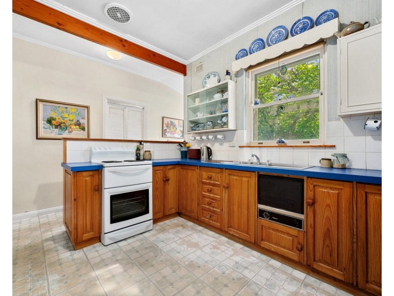 84 Seaview Road, Tennyson SA 5022