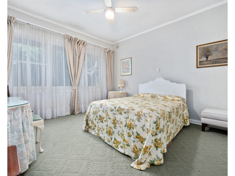 84 Seaview Road, Tennyson SA 5022