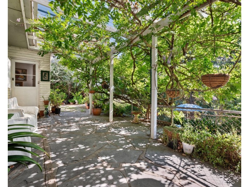 84 Seaview Road, Tennyson SA 5022