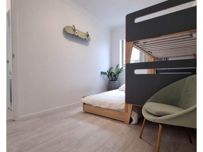 2/10 Monaco Street, Surfers Paradise QLD 4217