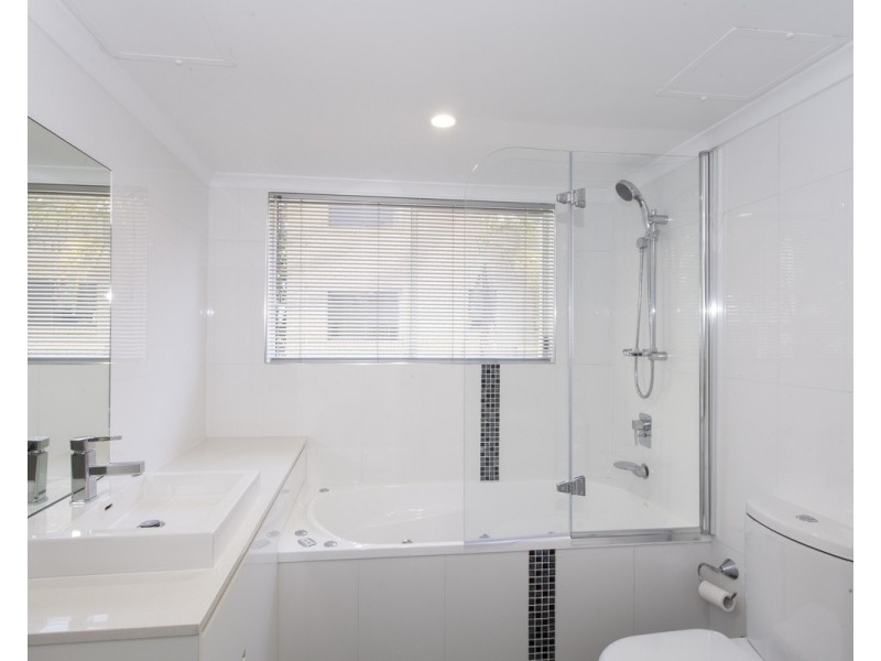 19/32-42 Beach Parade, Surfers Paradise QLD 4217