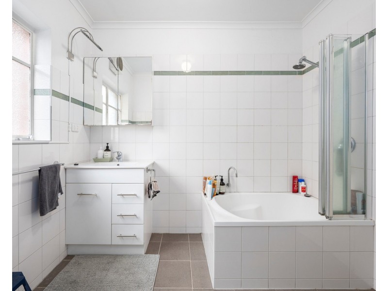 1/110 Lower Heidelberg Road Street, Ivanhoe VIC 3079