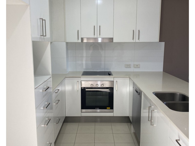 4/1 Mervyn Thomas Drive, Hope Island QLD 4212