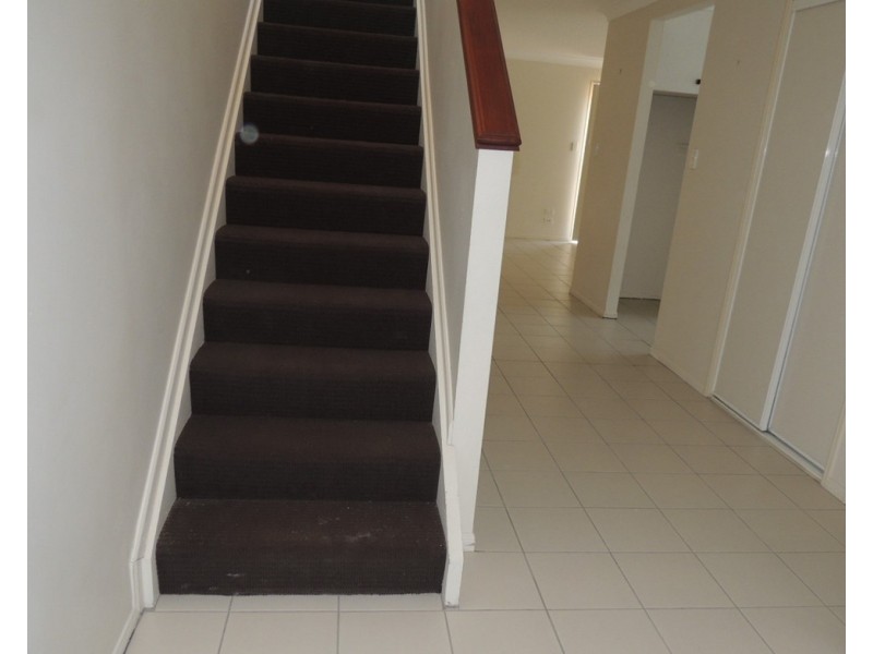 9/2-6 Roser Close, Kearneys Spring QLD 4350