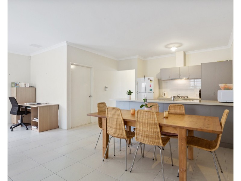 1-4/184 Boardman Road, Canning Vale WA 6155