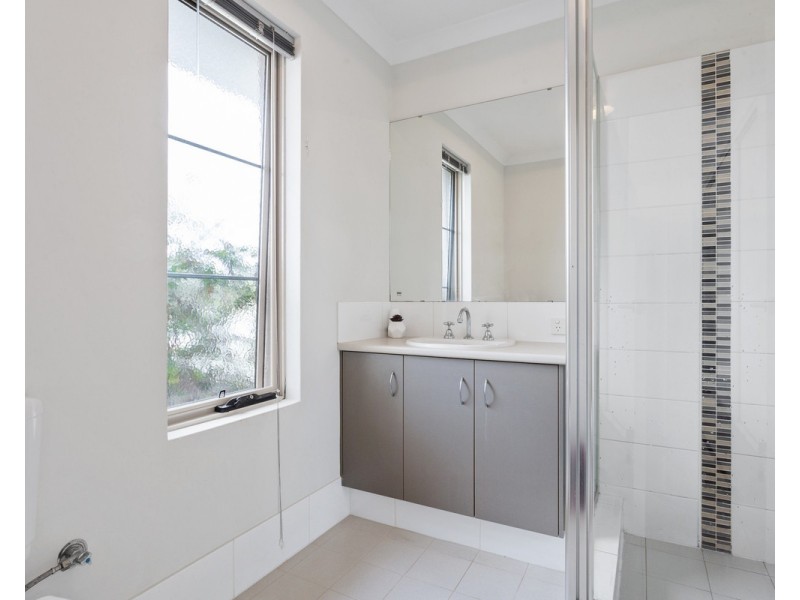 1-4/184 Boardman Road, Canning Vale WA 6155