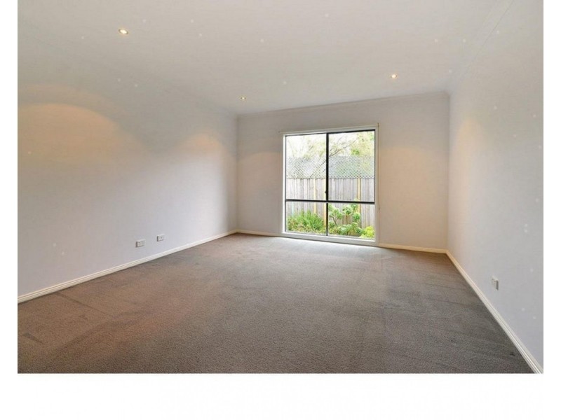 2/33 Second Avenue, Box Hill North VIC 3129