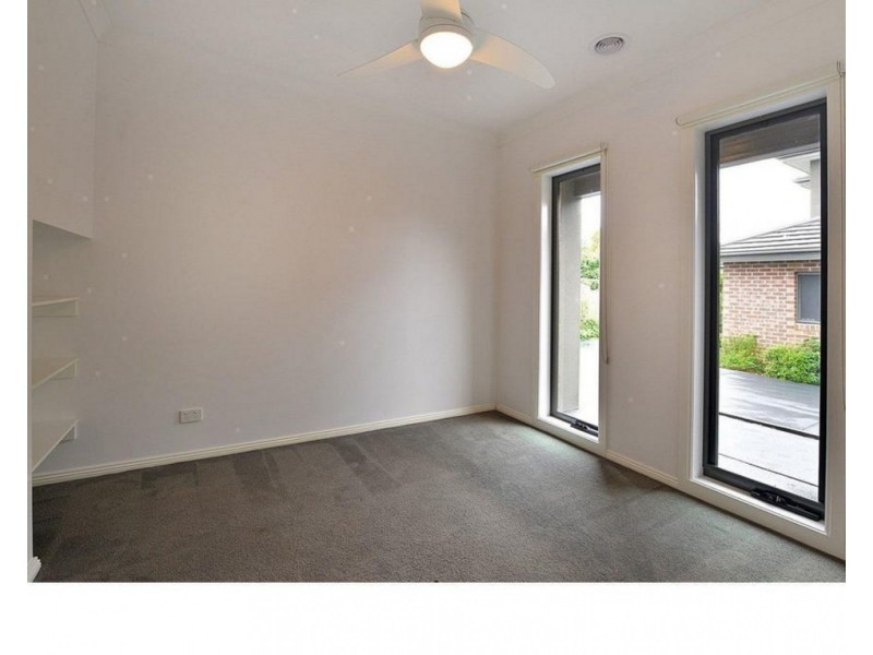 2/33 Second Avenue, Box Hill North VIC 3129