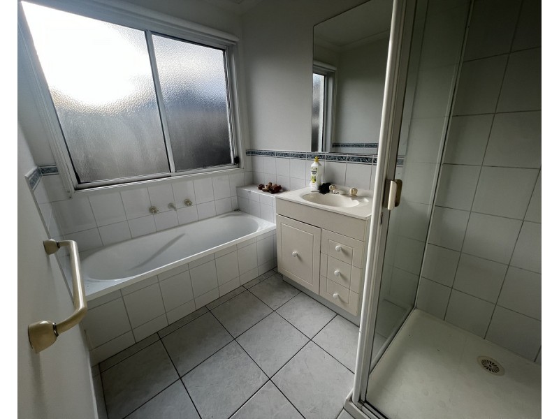 5 O’Reilly Court, Lynbrook VIC 3975