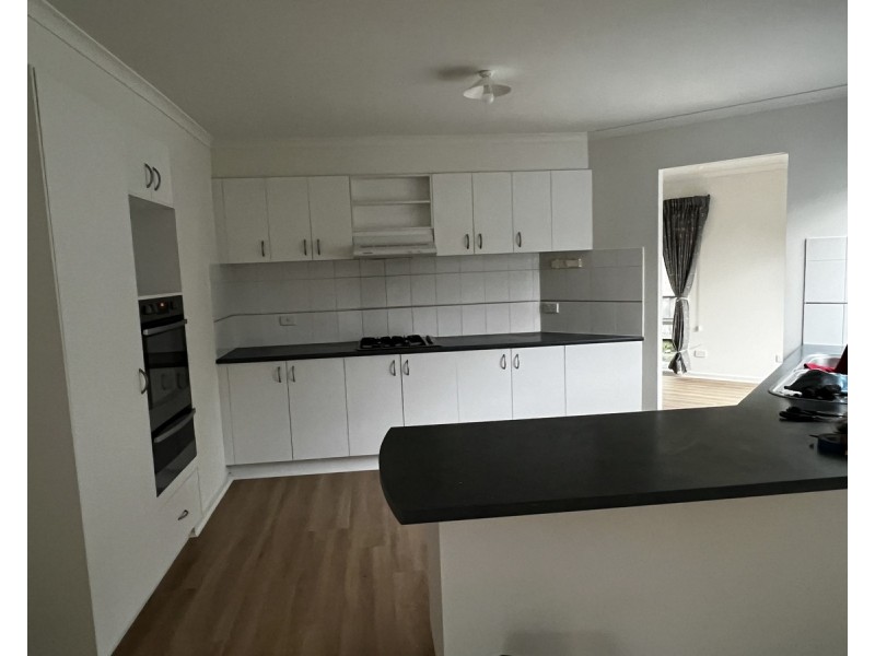 5 O’Reilly Court, Lynbrook VIC 3975