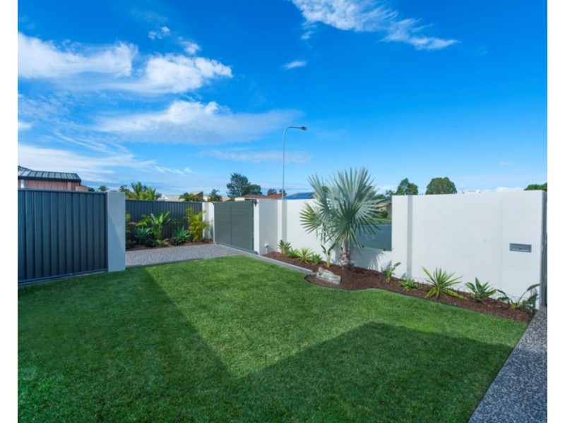 18 Salvia Street, Paradise Point QLD 4216