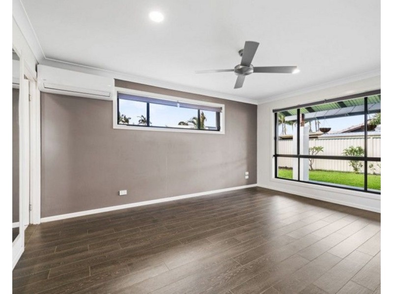 18 Salvia Street, Paradise Point QLD 4216