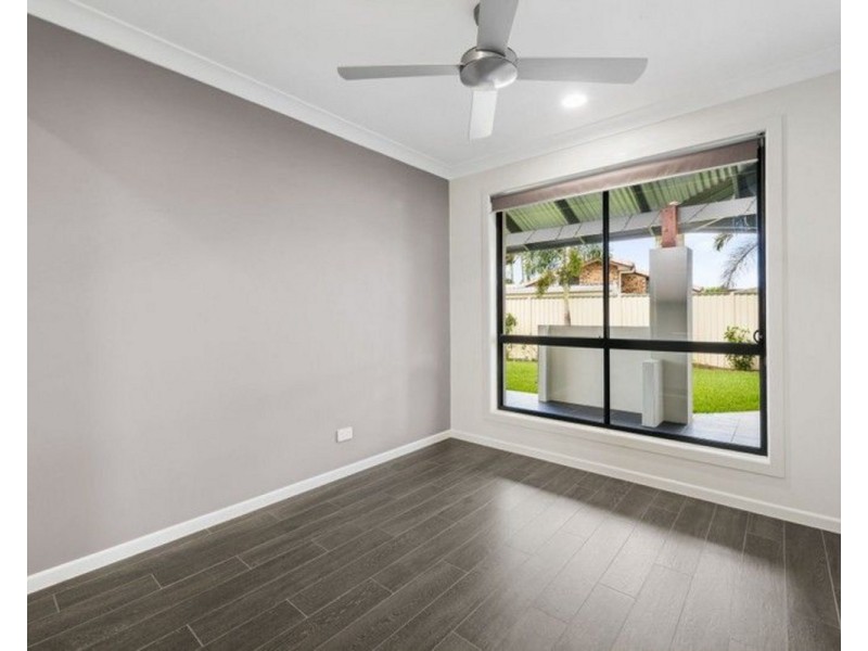 18 Salvia Street, Paradise Point QLD 4216