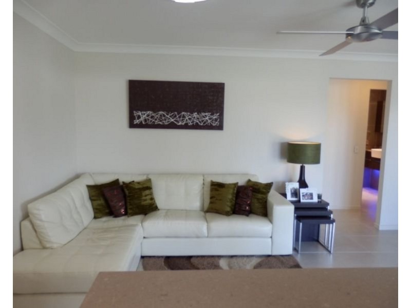 18 Salvia Street, Paradise Point QLD 4216