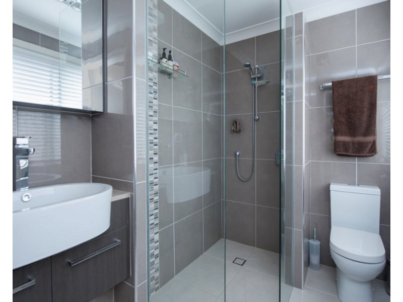 18 Salvia Street, Paradise Point QLD 4216