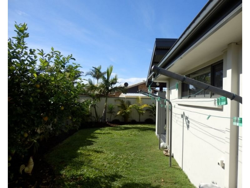 18 Salvia Street, Paradise Point QLD 4216