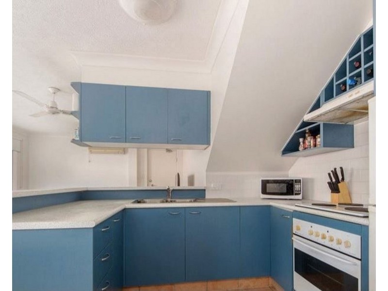 4/23 Second Avenue, Broadbeach QLD 4218