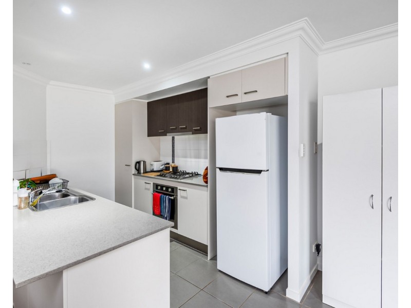 67 Bankswood Drive, Redland Bay QLD 4165