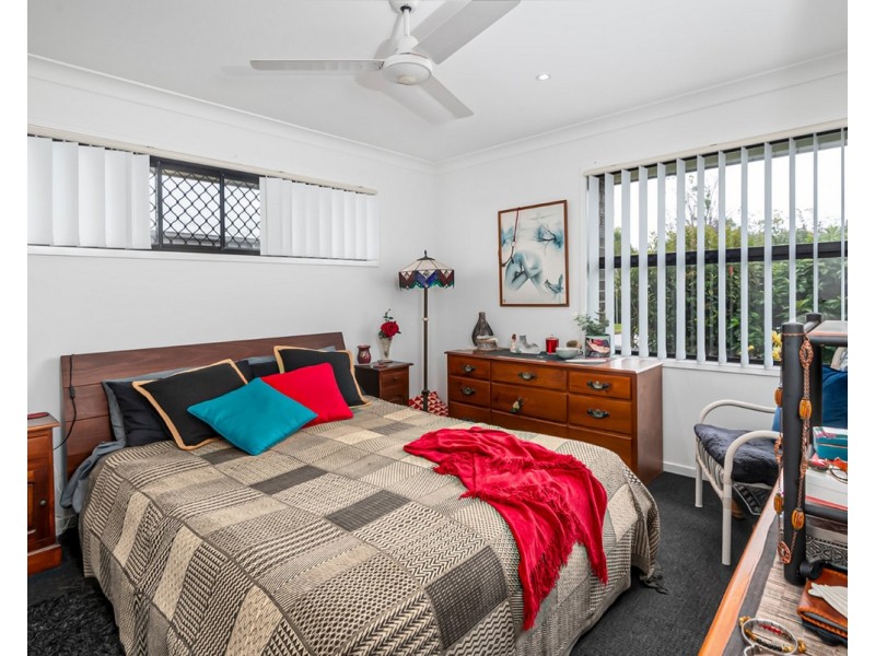 67 Bankswood Drive, Redland Bay QLD 4165