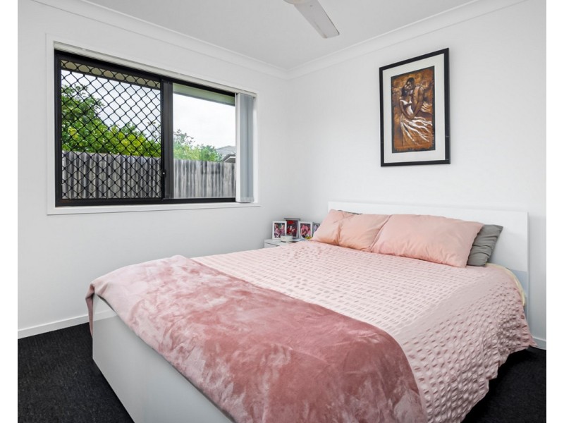 67 Bankswood Drive, Redland Bay QLD 4165