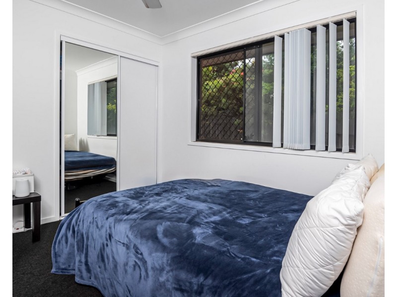 67 Bankswood Drive, Redland Bay QLD 4165