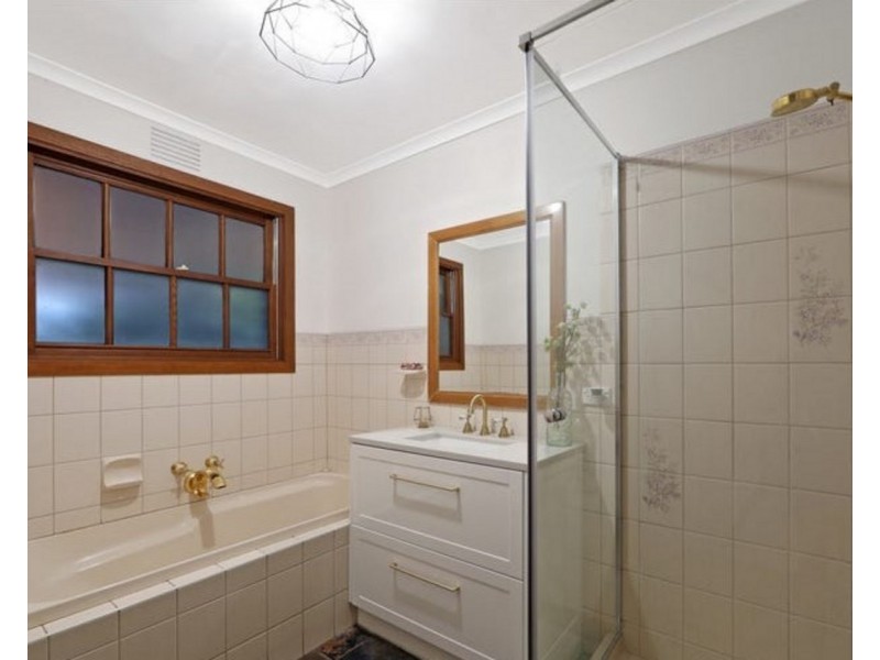 11 Pioneer Court, Rowville VIC 3178