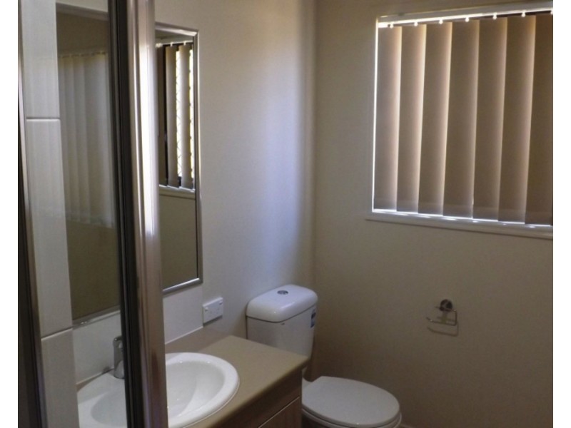 1/8 Melville Drive, Brassall QLD 4305