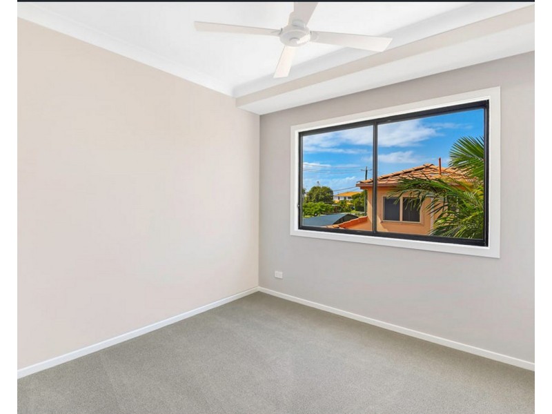 1/24 Abalone Avenue, Paradise Point QLD 4216