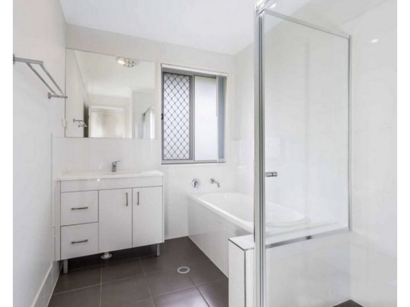 1&2/72-74 Koala Drive, Morayfield QLD 4506