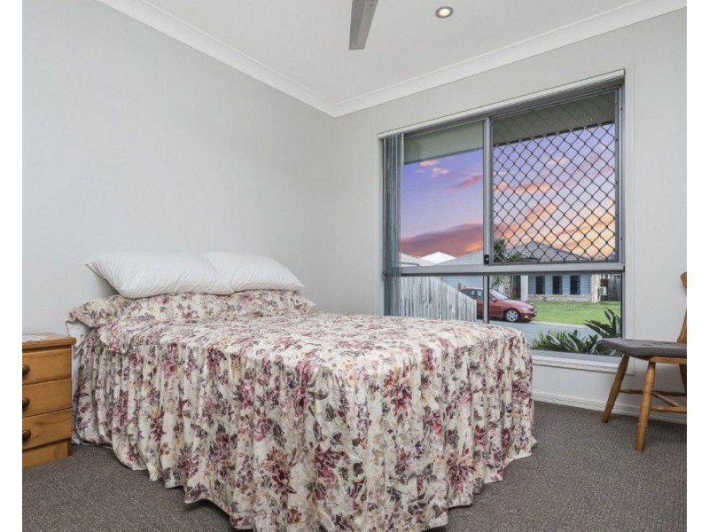 1&2/72-74 Koala Drive, Morayfield QLD 4506