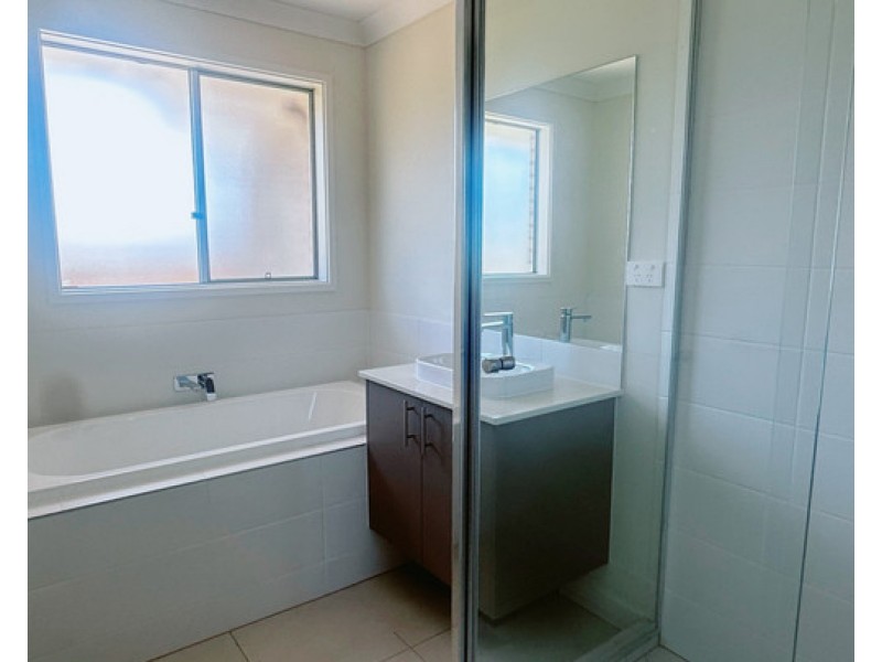48 tahoe Street, Logan Reserve QLD 4133