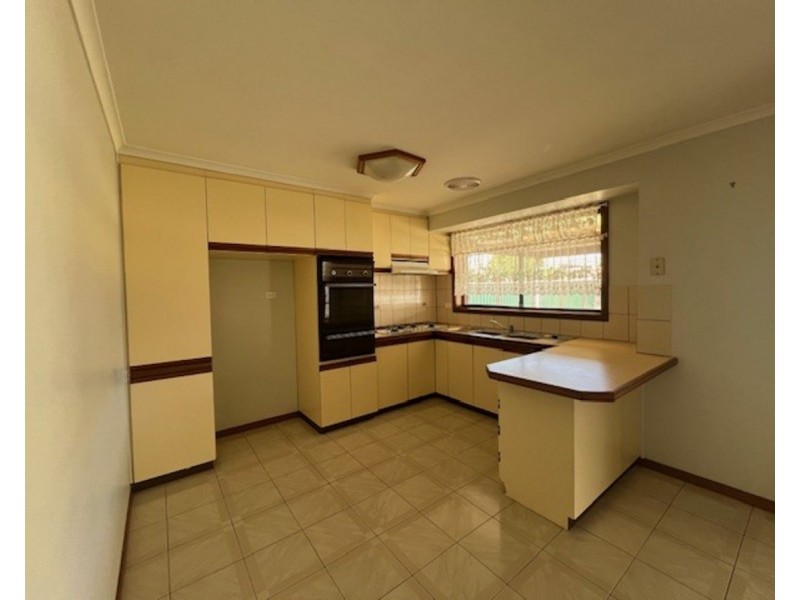 12 Ward Court, Altona Meadows VIC 3028