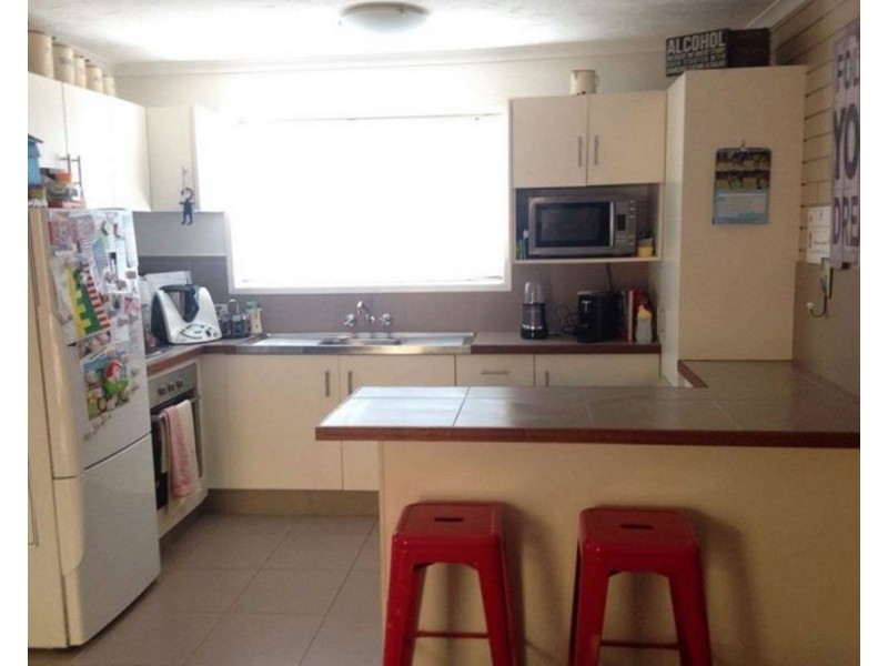 2/183 Muir Street, Labrador QLD 4215