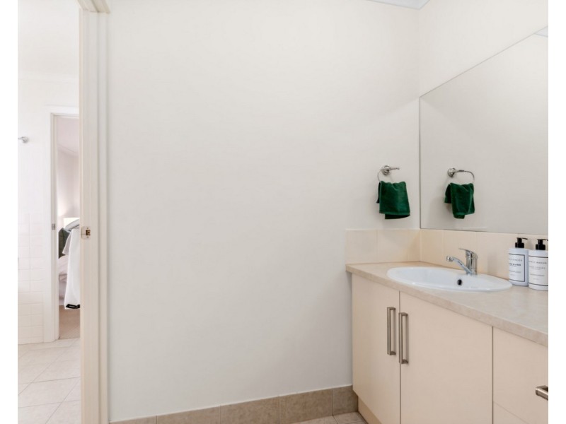 6 Glades Walk, Smithfield Plains SA 5114