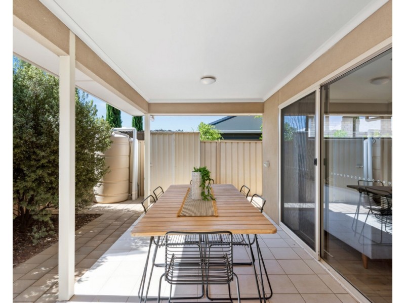 6 Glades Walk, Smithfield Plains SA 5114