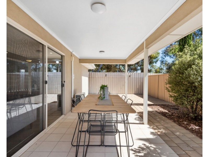 6 Glades Walk, Smithfield Plains SA 5114