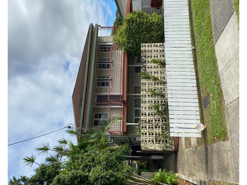 1/8 Clark Street, Biggera Waters QLD 4216