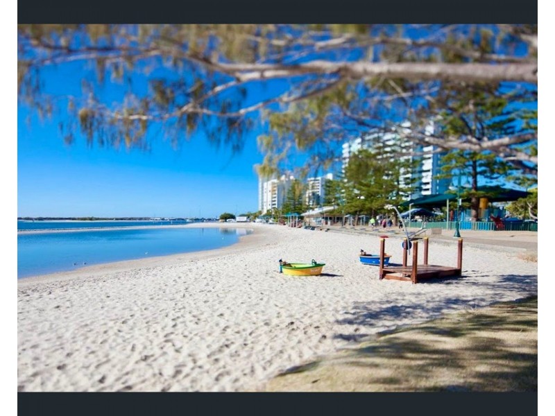 1/8 Clark Street, Biggera Waters QLD 4216