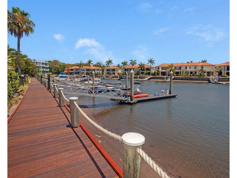 31/41A Broadwater Street, Runaway Bay QLD 4216