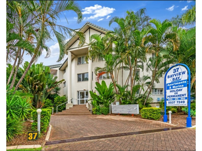 17/37 Bayview Street, Runaway Bay QLD 4216