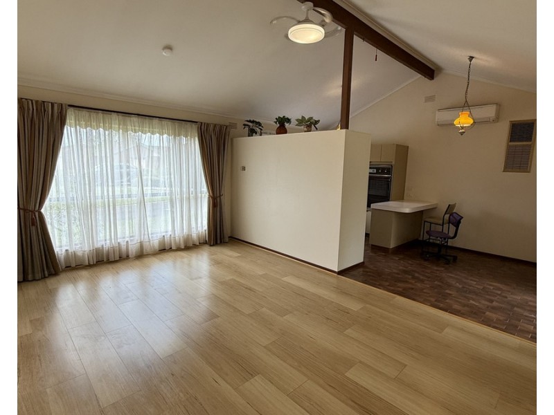 2 Chatsworth Close, Cheltenham VIC 3192