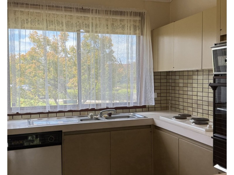 2 Chatsworth Close, Cheltenham VIC 3192