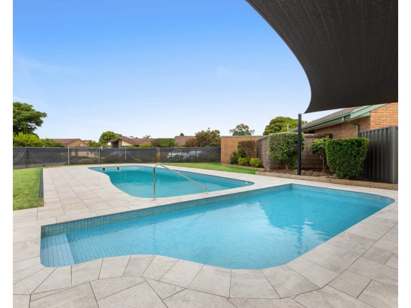 2 Chatsworth Close, Cheltenham VIC 3192