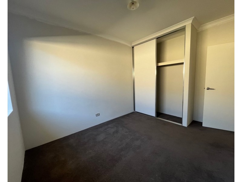 8 Kennerton Avenue, Landsdale WA 6065