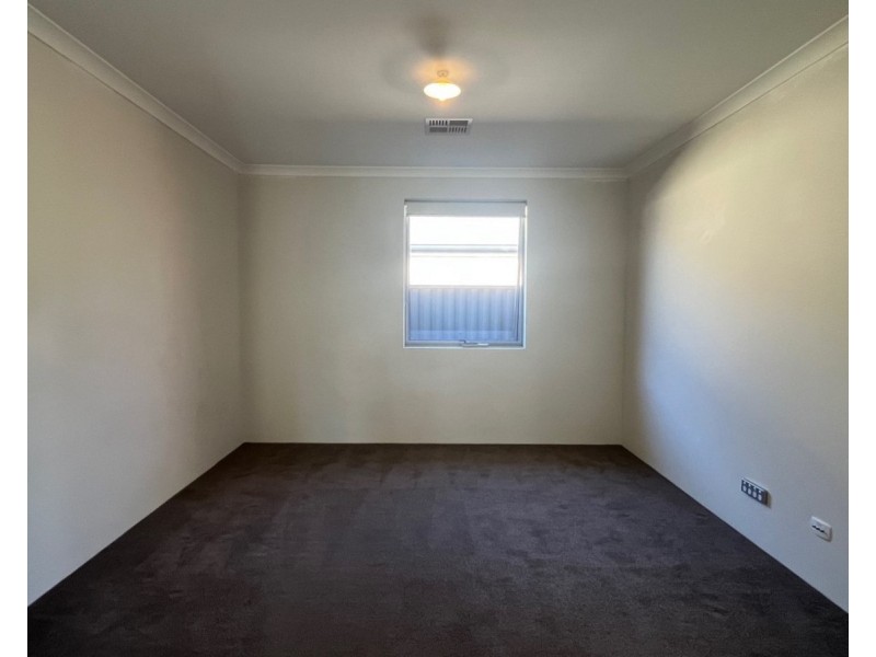 8 Kennerton Avenue, Landsdale WA 6065