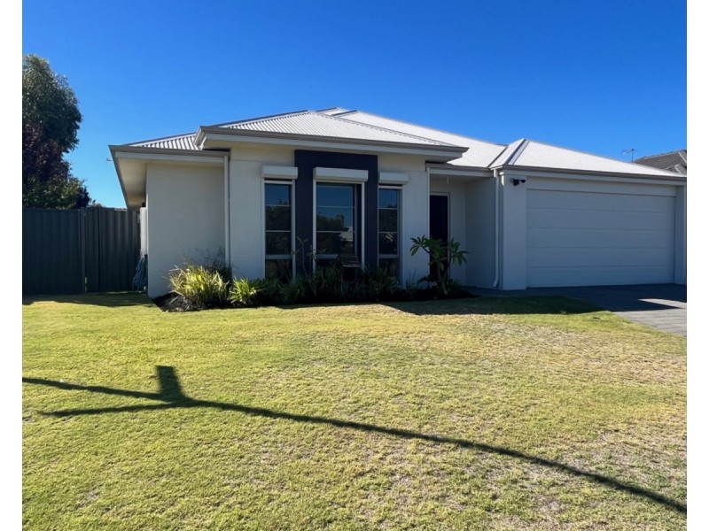 8 Kennerton Avenue, Landsdale WA 6065