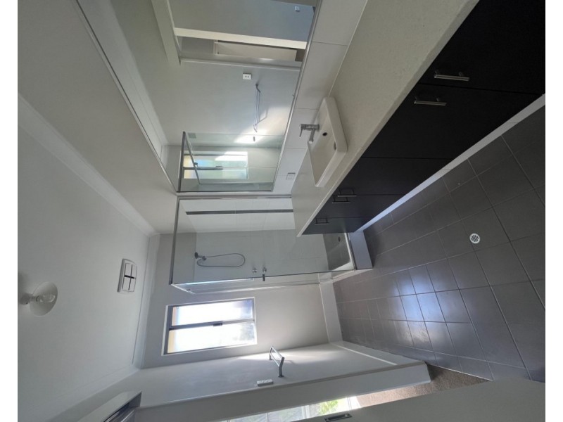 8 Kennerton Avenue, Landsdale WA 6065